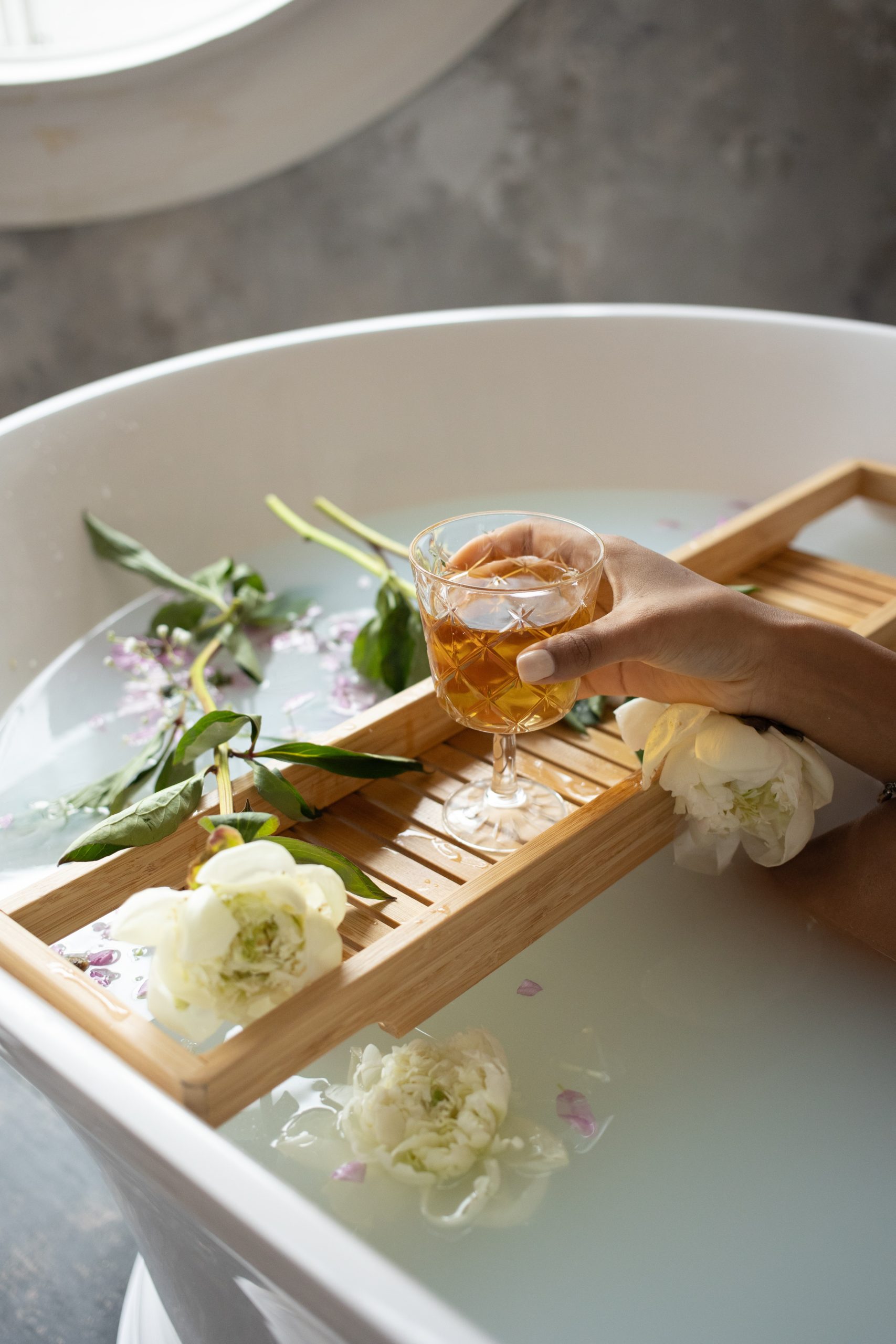 All You Need To Know About Aromatherapy Benefits And History Of Relaxing Herbal Baths
