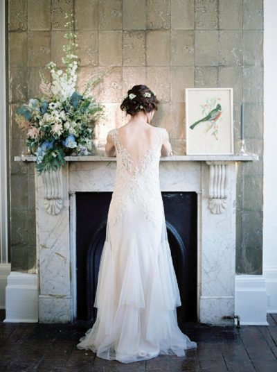 image of bridal portrait poses indoors,the dress
