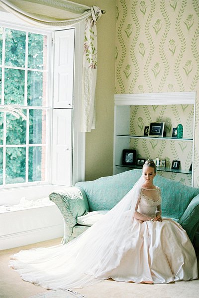image of bridal portrait pose indoors using natural daylight